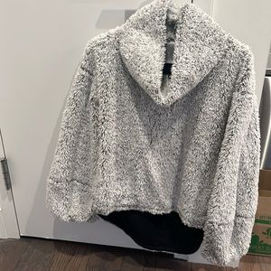 Sherpa lululemon crew